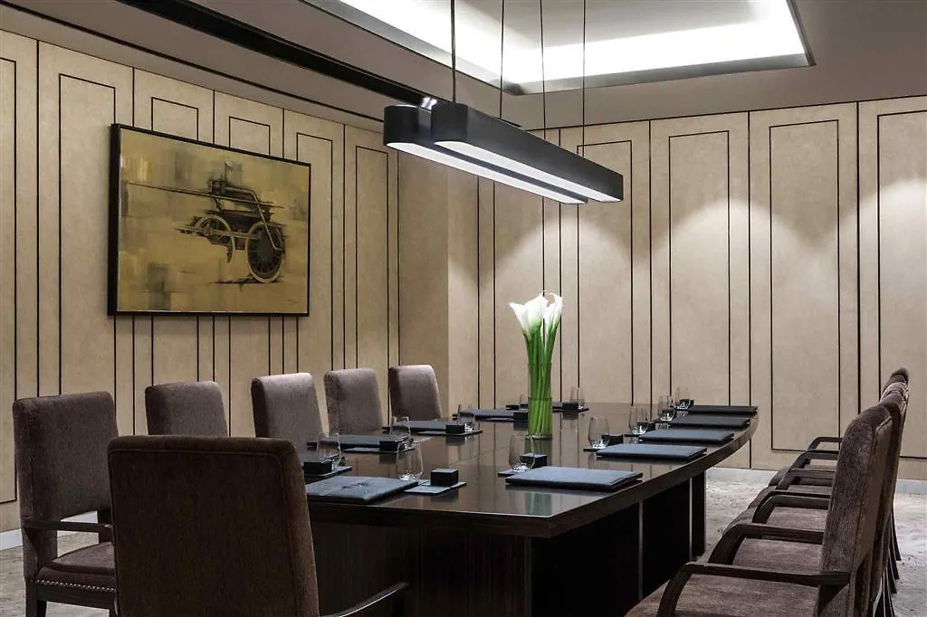 Pullman Shanghai Xuhui 5*,