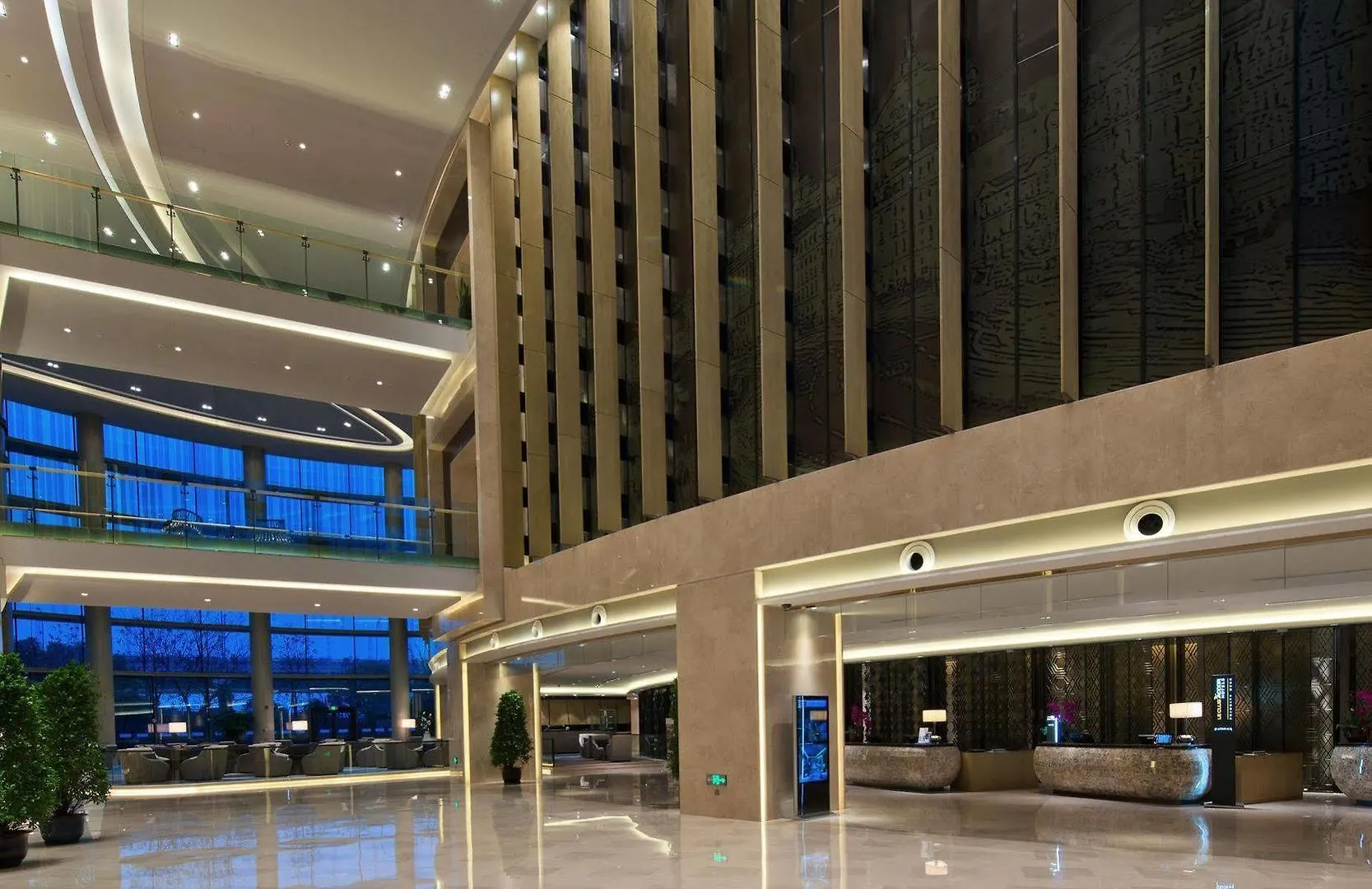 Pullman Shanghai Xuhui Hotel